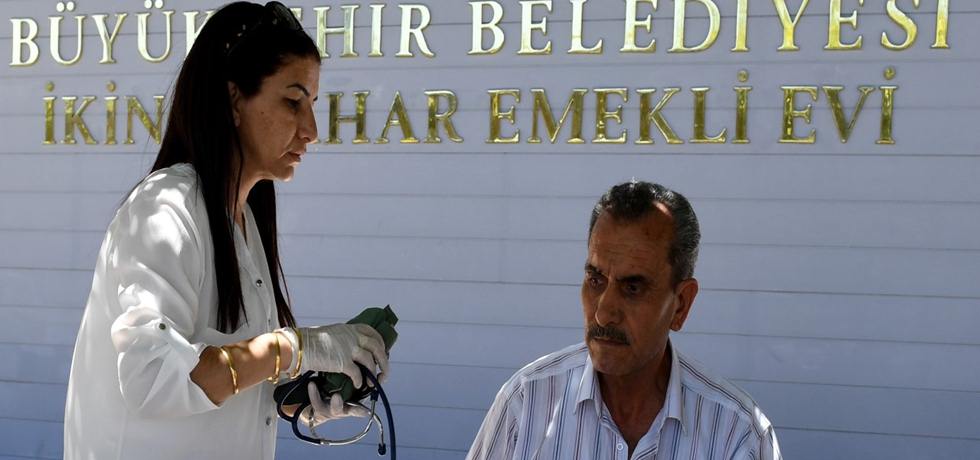 Emeklilerin Sağlığı Büyükşehir’e Emanet