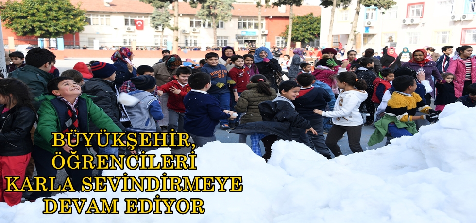Büyükşehir, Öğrencileri Karla Sevindirmeye Devam Ediyor